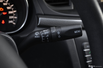 2016款奔腾B50 1.6L自动豪华型