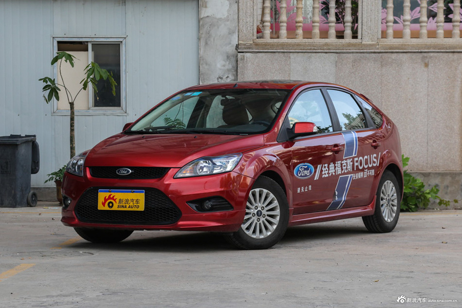 2013款福克斯两厢经典1.8L自动时尚型