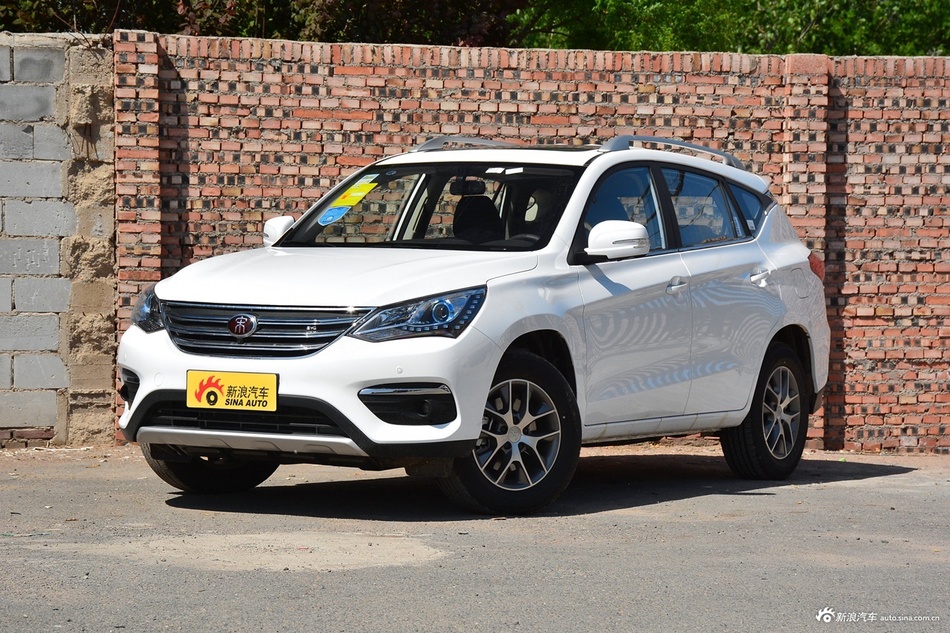 2018款比亚迪宋1.5tid自动智联尊贵型图片