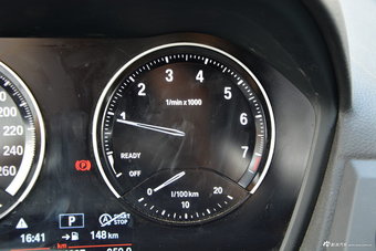 2018款宝马1系118i自动时尚型