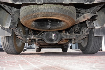 2017款纳瓦拉2.5L自动两驱豪华版QR25