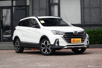 2018款北汽绅宝智行1.5T自动智领版