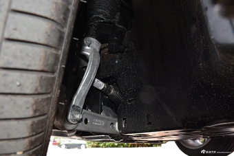 2018款宝马7系740Li 3.0T自动尊享型卓越套装xDrive