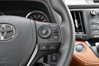 2018款RAV4荣放 2.5L自动四驱精英i版