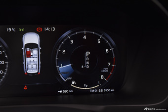 2018款沃尔沃XC90升级版 2.0T自动 T6智尊版