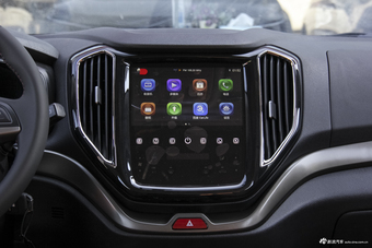 2016款长安CX70 1.6L手动运动型