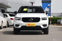 2019款沃尔沃XC40 2.0T四驱运动日暮水晶白T5