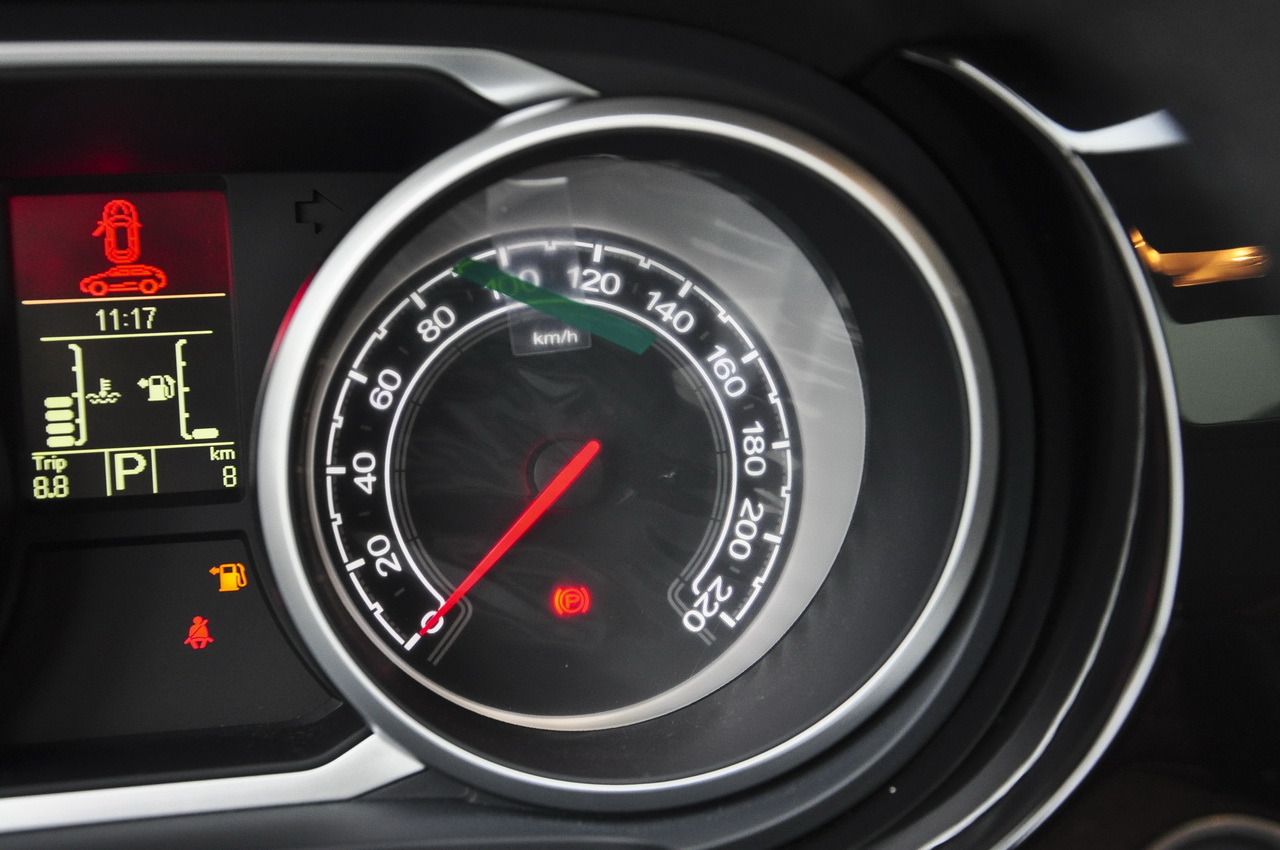 2016款锐腾 2.0T自动豪华版