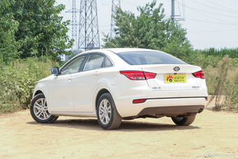 2016款奔腾B50 1.6L手动豪华型