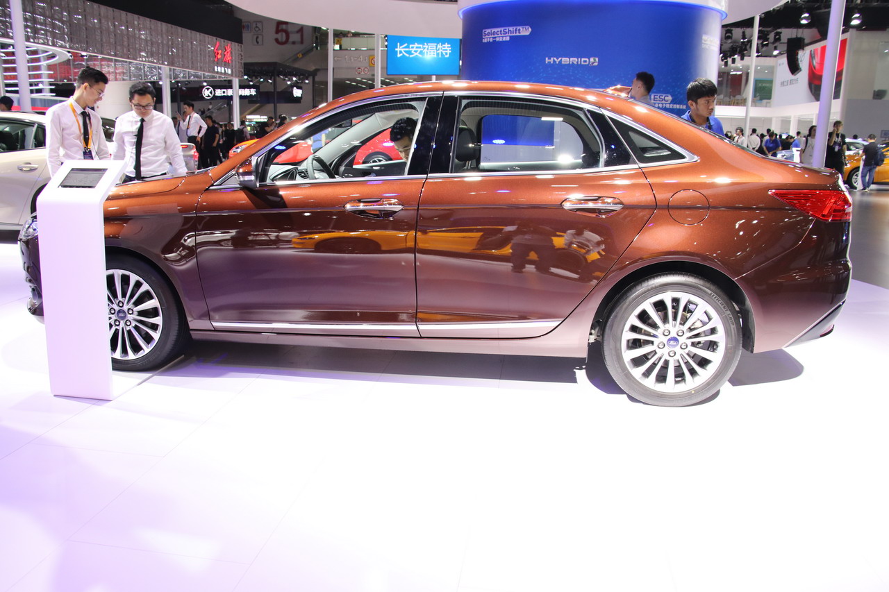 2018广州车展实拍：福睿斯