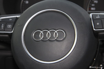 2016款奥迪A3 1.8T自动Limousine 40TFSI豪华型