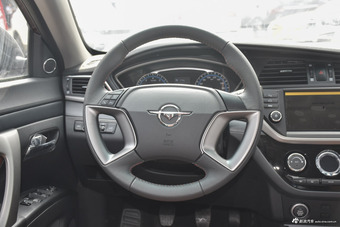 2017款海马M6 1.5T手动豪华型