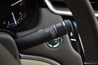 2017款XTS 2.0T自动28T精英型