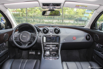 2015款捷豹XJL 3.0自动SC两驱尊享商务版图片