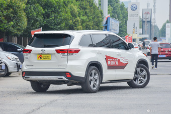 2018款汉兰达2.0T自动四驱尊贵版7座