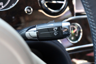 2016款慕尚6.8T自动长轴距版