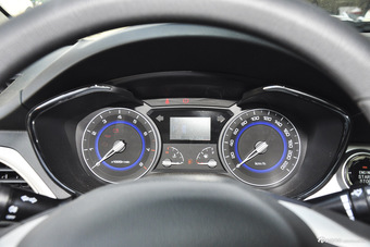 2016款悦翔V7 1.6L自动乐享型国IV