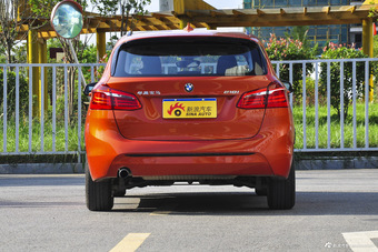 2016款宝马2系旅行车218i 1.5T自动运动设计套装