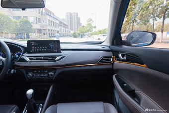 2018款逸动DT 1.6L手动尊享型