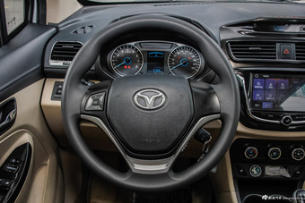 2015款英致737 1.5L手动豪华导航版