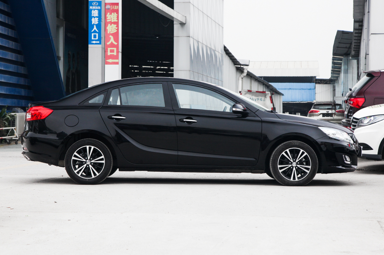 2017款海马M6 1.6L手动运动智能型