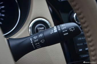 2014款奇骏2.5L自动XV NAVI四驱至尊版