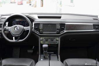 2017款途昂2.0T自动两驱旗舰版330TSI