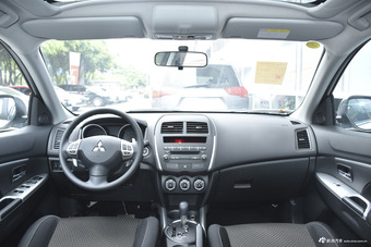 2013款劲炫ASX 2.0L自动四驱尊贵版图片