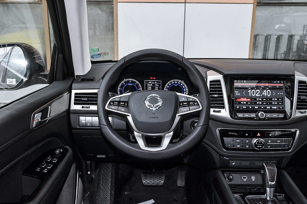 实拍新一代雷斯特 20万级带大梁的硬派越野