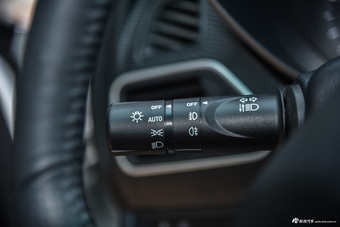 2015款海马福美来1.5T自动悦尚型