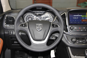 2016款 宝骏560 1.5T手动精英型