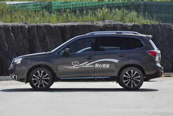 2016款森林人2.5L自动尊贵导航版