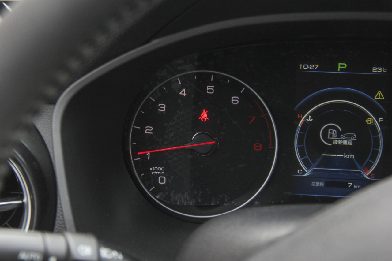 2019款比亚迪宋1.5TI自动智联越动型