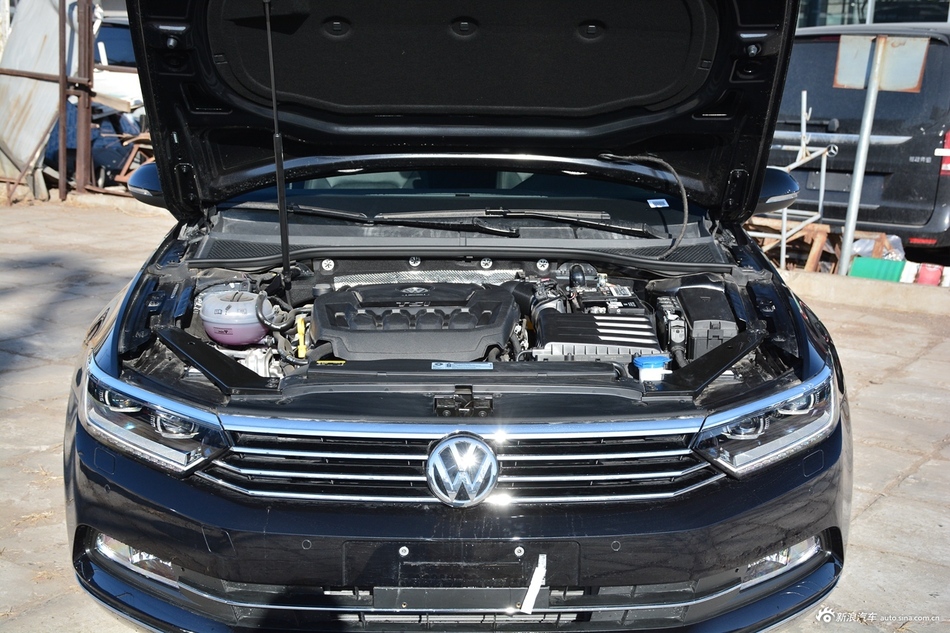 2019款迈腾2.0T自动330TSI DSG尊贵型