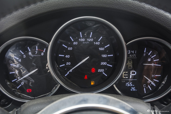 2017款众泰SR9 2.0T自动极致之心版