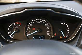 2015款福睿斯1.5L自动时尚型