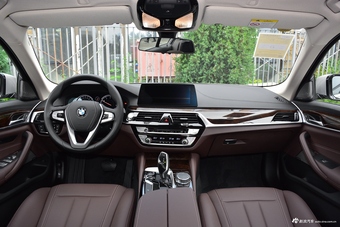 2018款宝马5系2.0T自动525Li 豪华套装图片