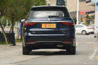 2018款比亚迪宋MAX 1.5T自动智联精英型6座