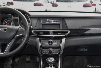 2016款大迈X5 1.5T手动精英7座型 国五 慕尼黑