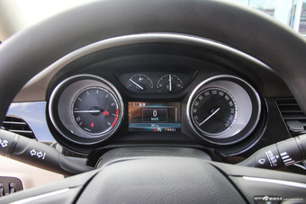 2016款威朗轿跑1.5L自动进取型15S