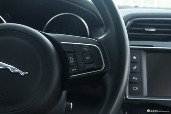 2016款捷豹F-PACE 2.0T自动R-SPORT运动版