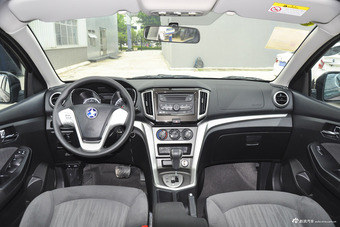 2015款启辰T70 2.0L自动睿行版图片