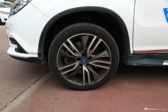 2017款比亚迪唐 全时四驱豪雅型