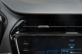 2017款长安欧尚A800 1.6L手动豪华型