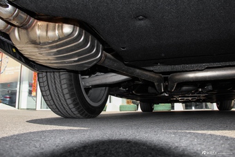 2016款奥迪A8L 3.0T自动45TFSI quattro舒适型