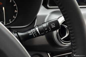 2018款北汽绅宝智行1.5T手动精英版