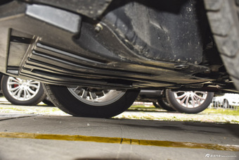 2015款陆风X7 2.0T自动全景尊贵版