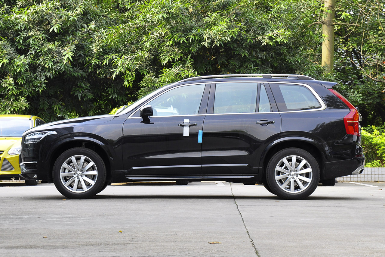 2015款沃尔沃XC90 2.0T自动 T6智雅版7座