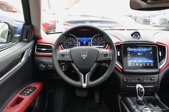 2018款Ghibli 3.0T自动350Hp 标准版
