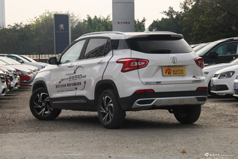 2017款宝骏510 1.5L自动豪华型